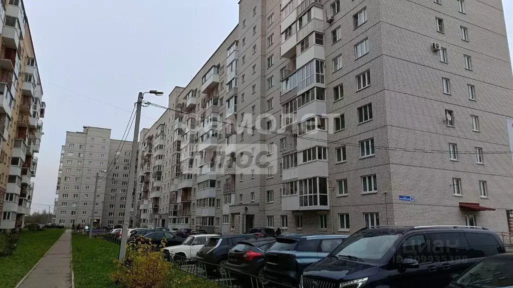 3-к кв. Смоленская область, Смоленск Краснинское ш., 24 (72.0 м) - Фото 0