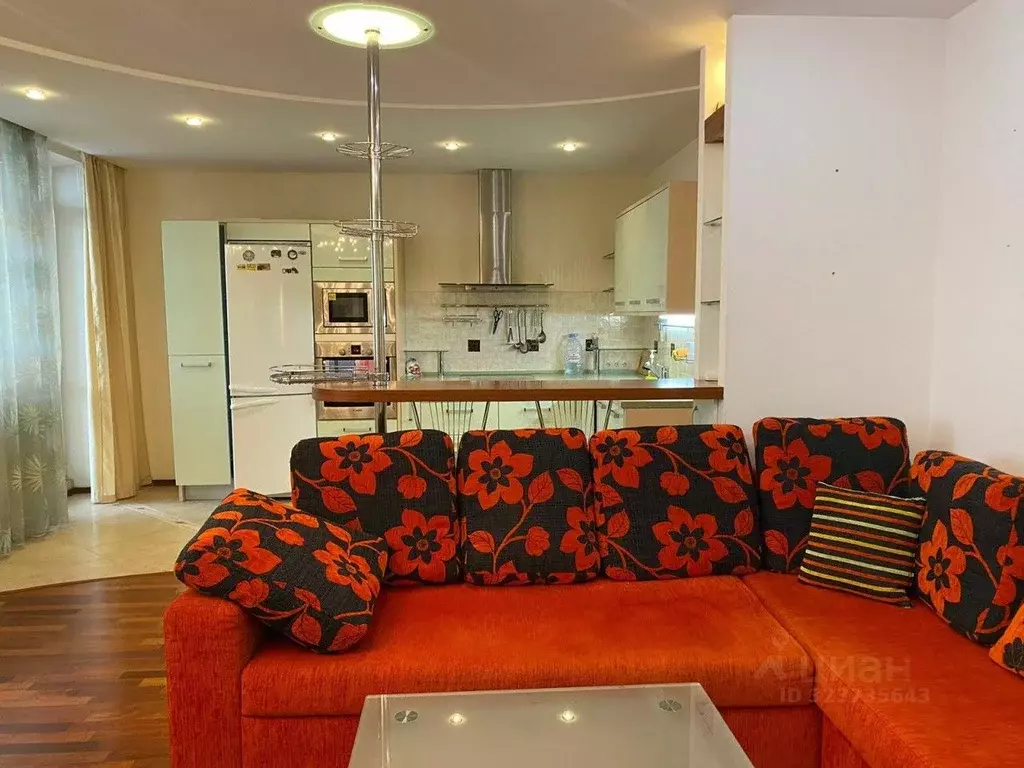 3-к кв. Свердловская область, Екатеринбург ул. Энгельса, 15 (100.0 м) - Фото 2