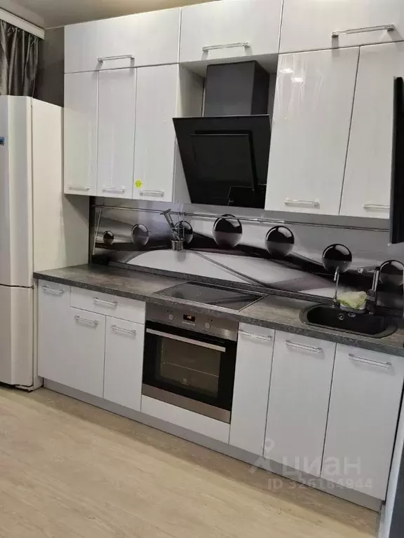 3-к кв. Иркутская область, Иркутск Киренская ул., 55/1 (86.0 м) - Фото 1