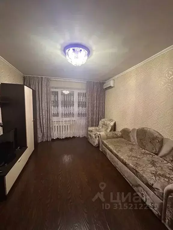 3-к кв. Краснодарский край, Новороссийск Кутузовская ул., 17 (70.0 м) - Фото 0