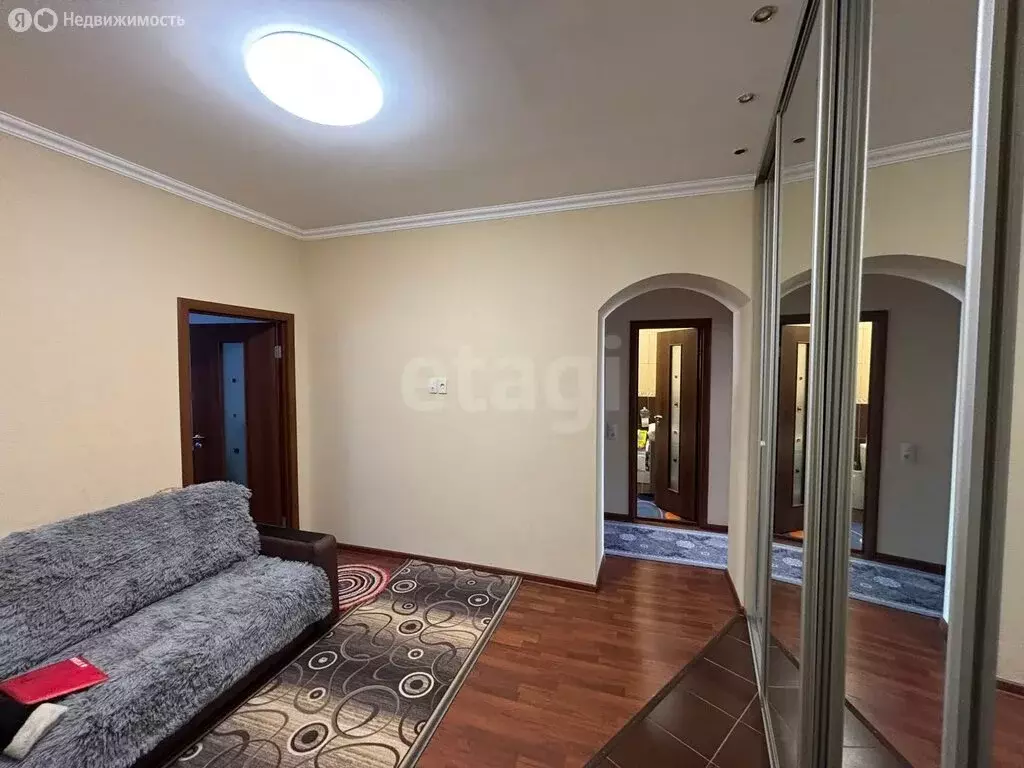 2-комнатная квартира: Кемерово, улица 40 лет Октября, 17 (57 м) - Фото 1