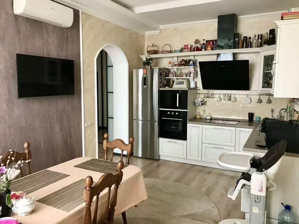 2-к кв. Белгородская область, Старый Оскол Степной мкр, 13 (85.0 м) - Фото 1