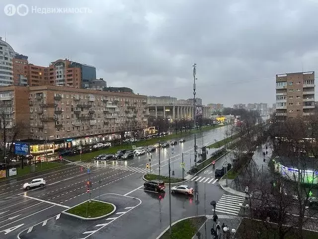 3-комнатная квартира: Москва, Комсомольский проспект, 33/11 (70 м) - Фото 0