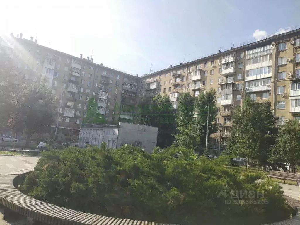 2-к кв. Саратовская область, Саратов пл. Имени С.М. Кирова, 8 (42.0 м) - Фото 0