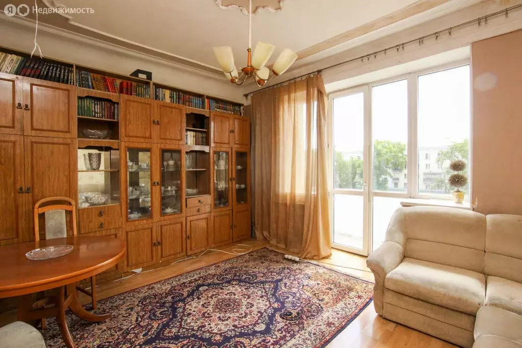 3-комнатная квартира: Челябинск, проспект Ленина, 24 (70.4 м) - Фото 1