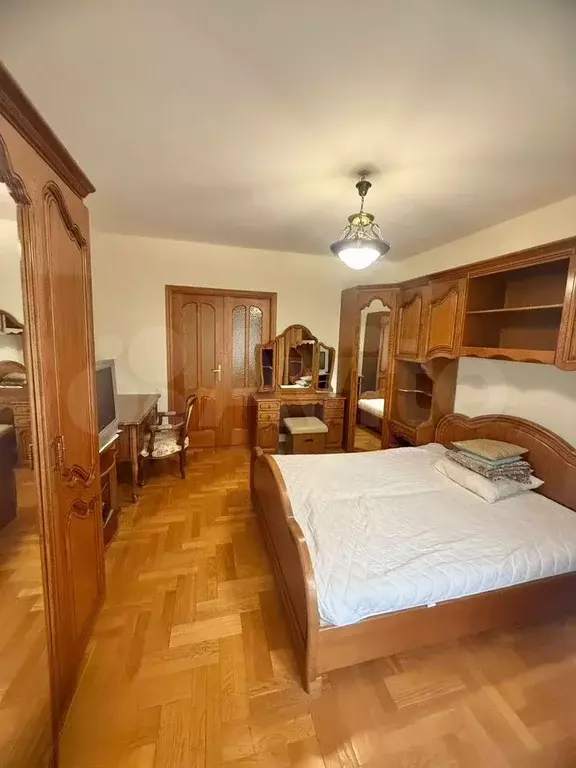 3-к. квартира, 80 м, 4/8 эт. - Фото 0