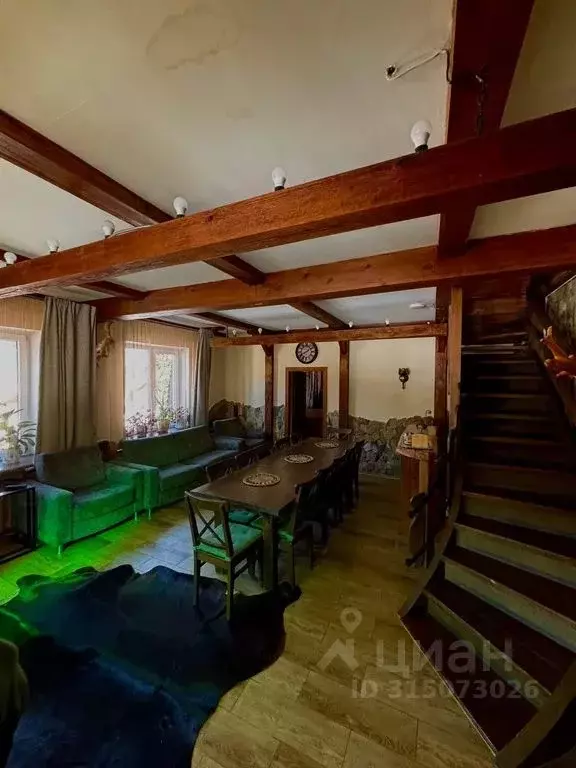 Дом в Алтай, Майминский район, с. Усть-Муны ул. Кошурникова, 1 (250 м) - Фото 1