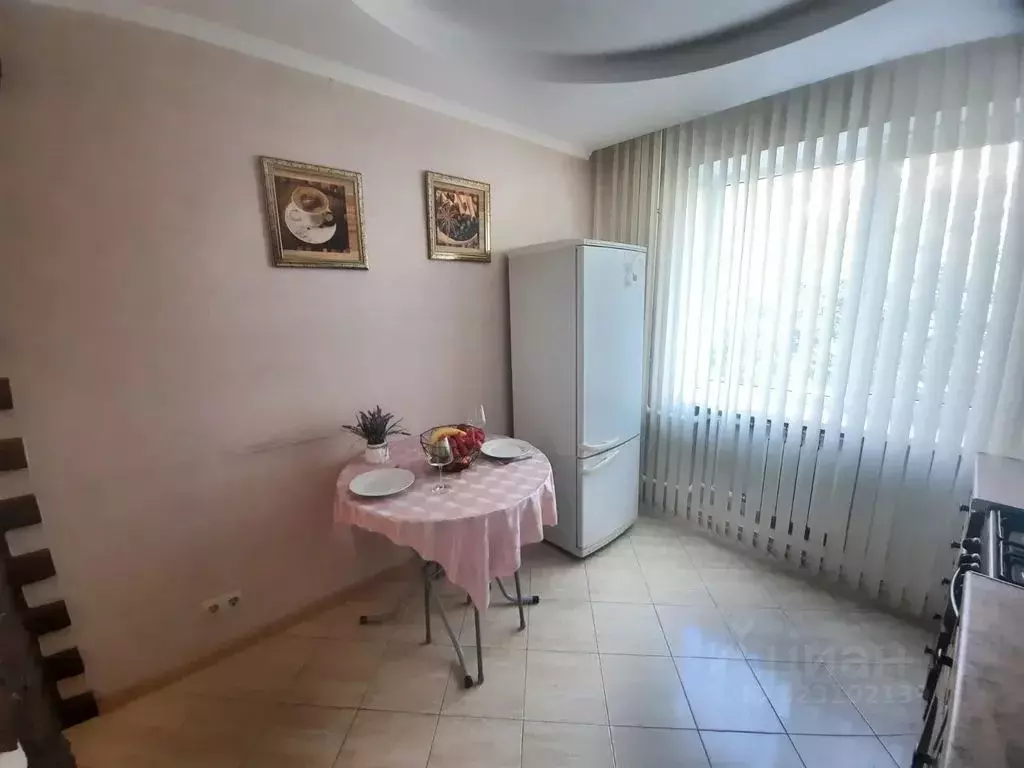 1-к кв. Ростовская область, Ростов-на-Дону Крепостной пер., 108 (45.0 ... - Фото 1