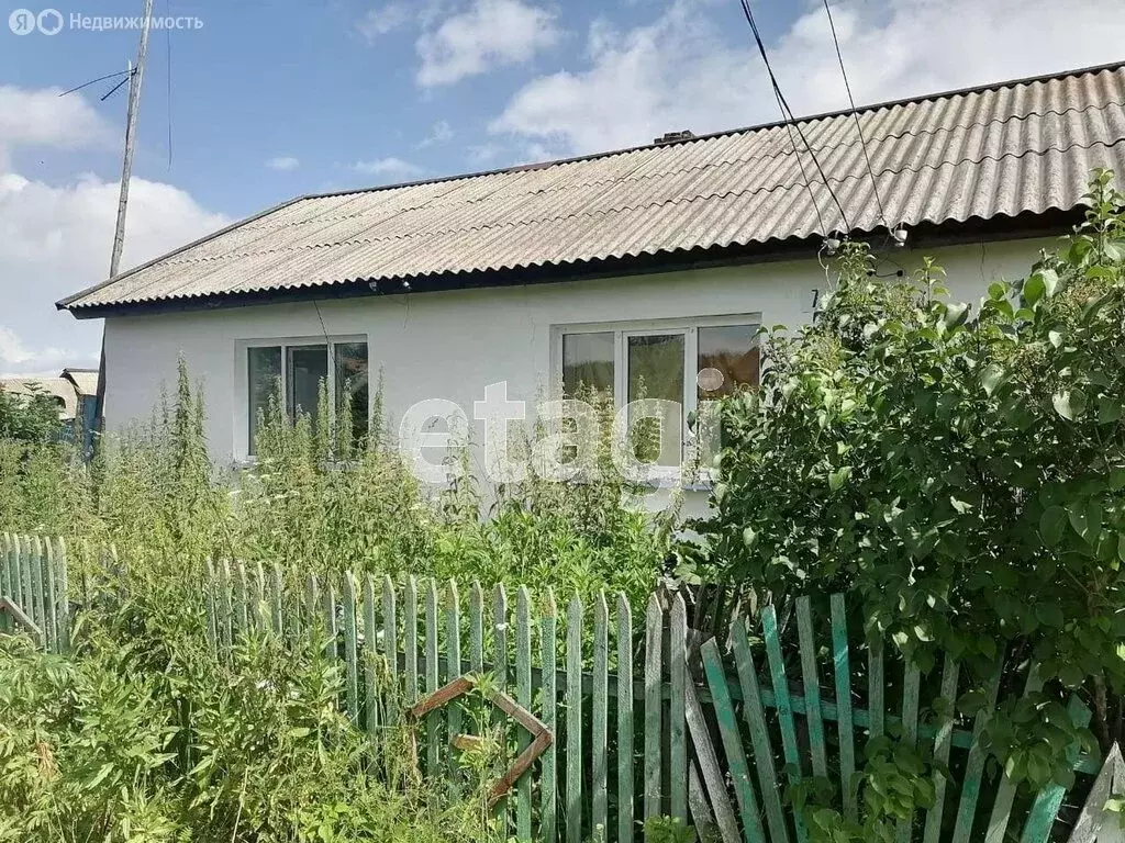 Дом в Ястребовский сельсовет, посёлок Берёзовый, Магазинная улица ... - Фото 1
