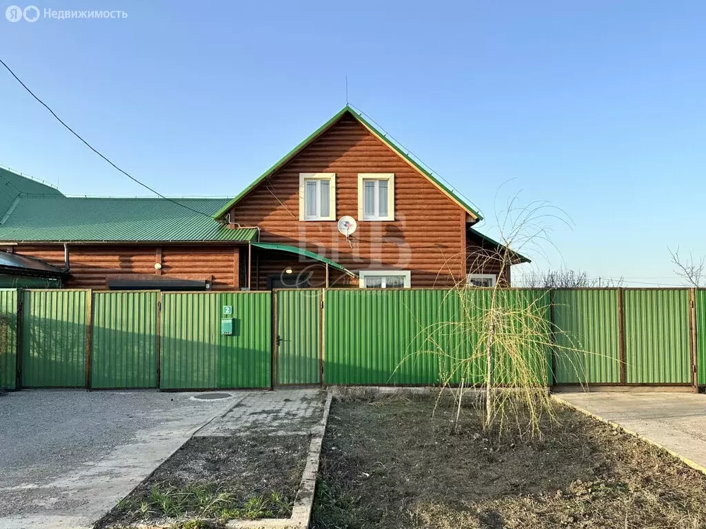 Дом в село Подгородняя Покровка, Елшанская улица, 98 (180 м) - Фото 0