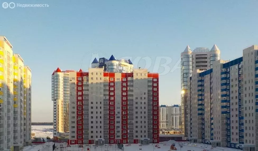 3-комнатная квартира: Тюмень, улица Федюнинского, 62к1 (92 м) - Фото 0