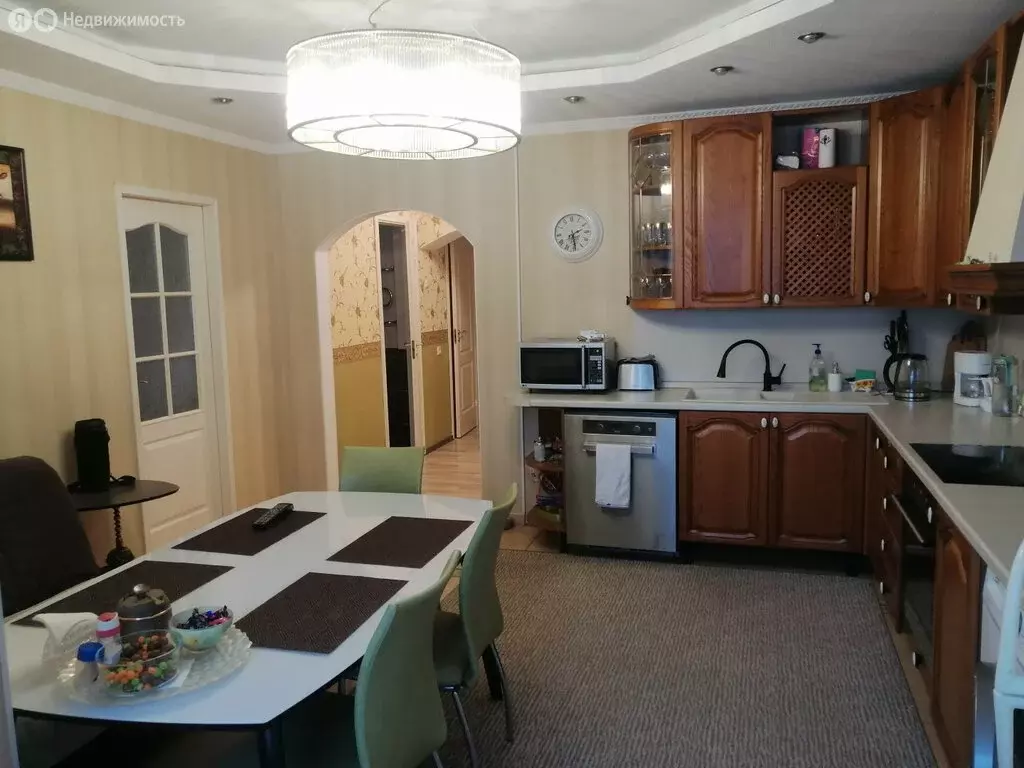 3-комнатная квартира: Сыктывкар, улица Орджоникидзе, 4 (68 м) - Фото 2