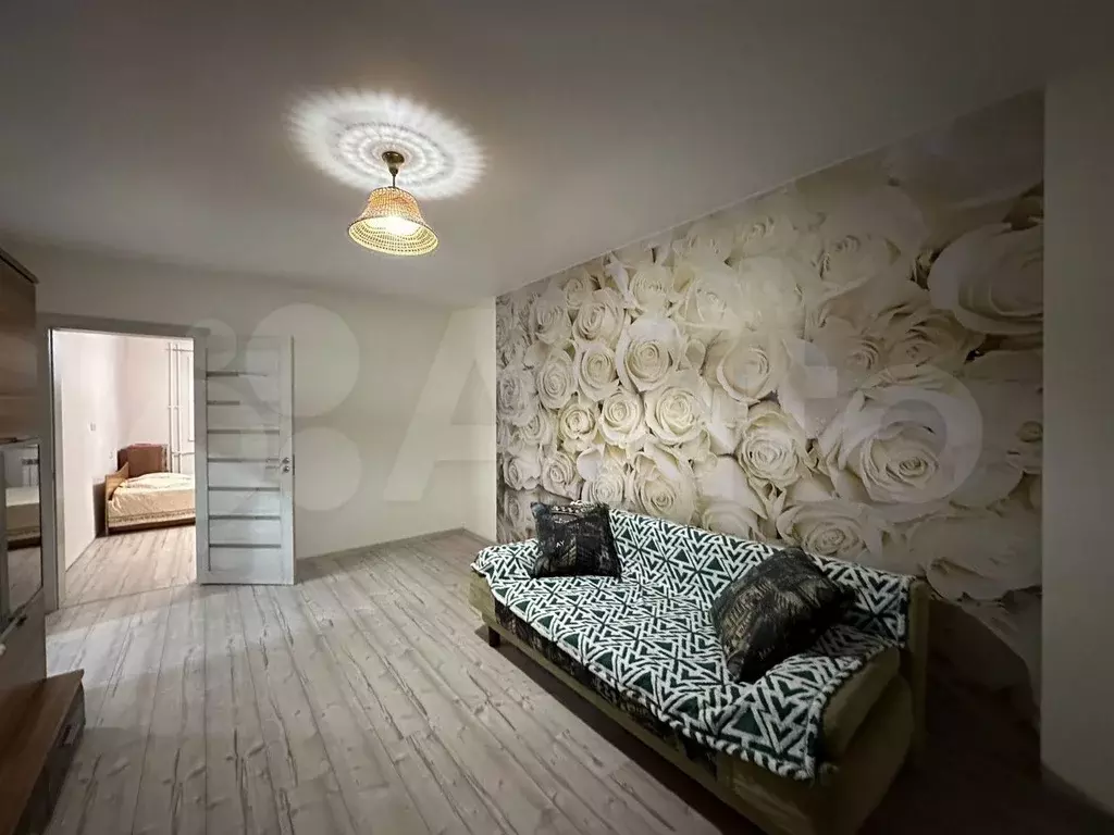 2-к. квартира, 63 м, 2/4 эт. - Фото 1