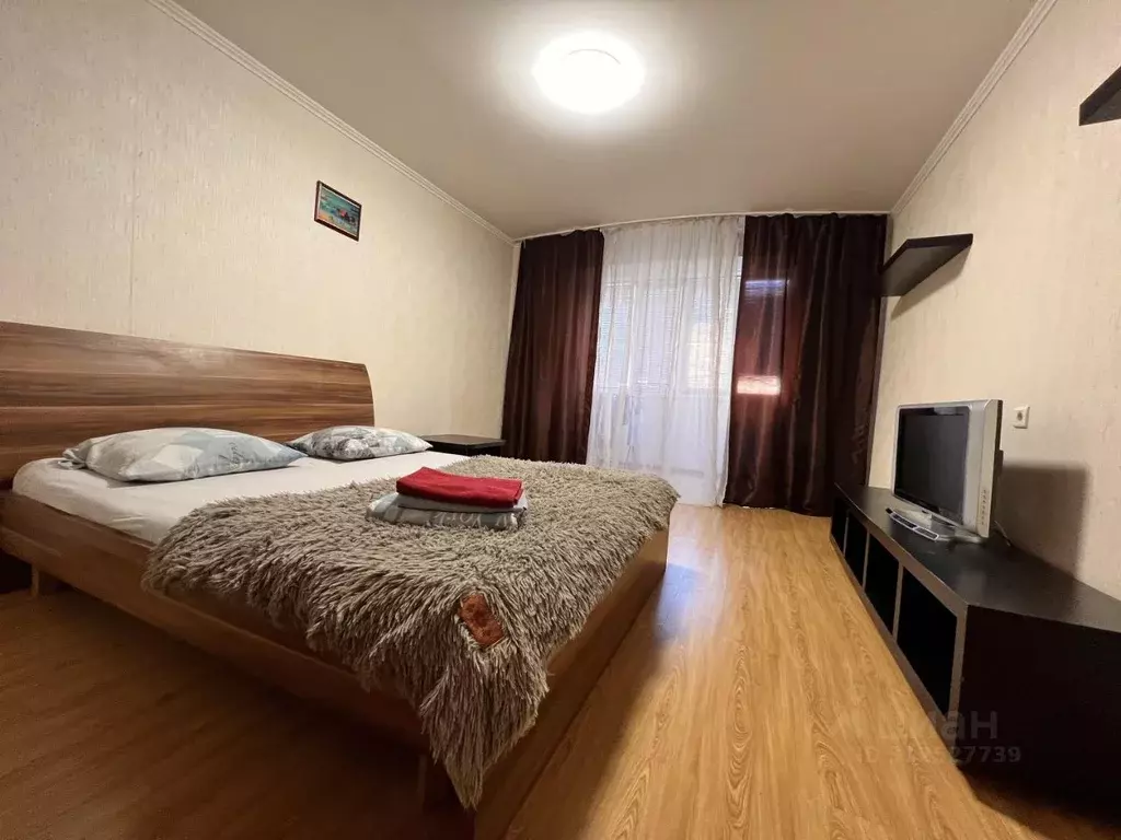 2-к кв. Тюменская область, Тюмень ул. Пермякова, 69к2 (80.0 м) - Фото 0