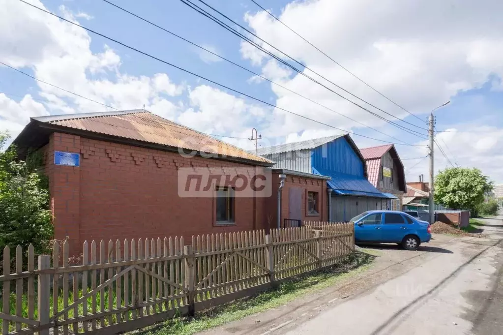 Дом в Челябинская область, Челябинск просп. Победы, 269А (104 м) - Фото 1