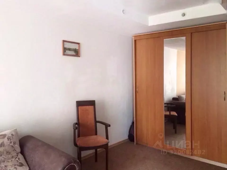1-к кв. Омская область, Крутинка рп ул. Красная заря, 14 (36.0 м) - Фото 1