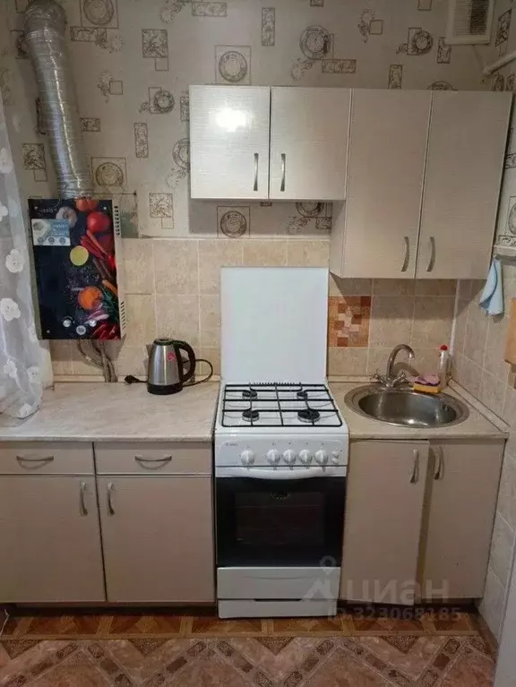 4-к кв. Орловская область, Орел Солнцевская ул., 8 (59.0 м) - Фото 0