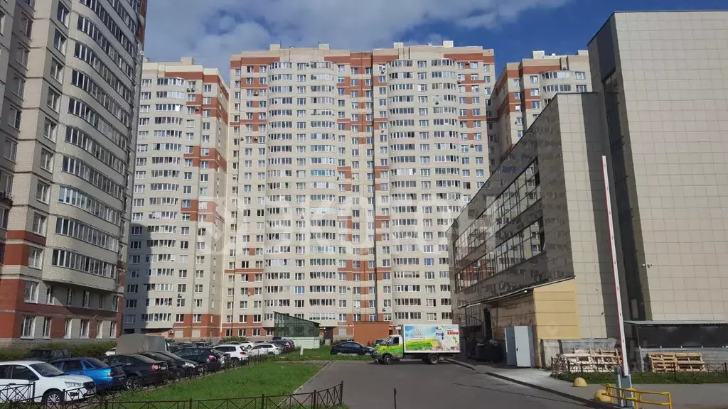 3-к кв. Санкт-Петербург ул. Ворошилова, 33к1 (92.0 м) - Фото 1