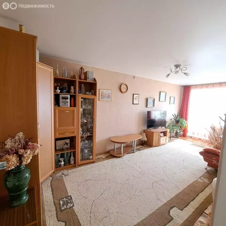 2-комнатная квартира: Тюмень, улица Республики, 92 (49 м) - Фото 1