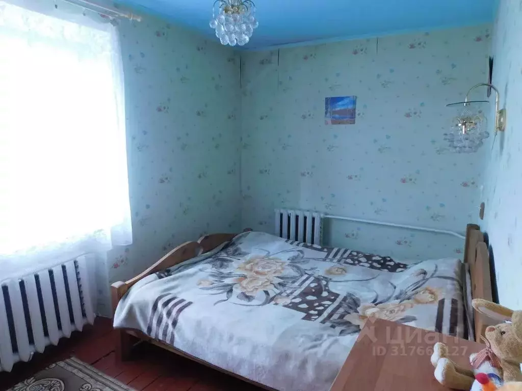 2-к кв. Новгородская область, Валдай ул. Гагарина, 26 (40.0 м) - Фото 0