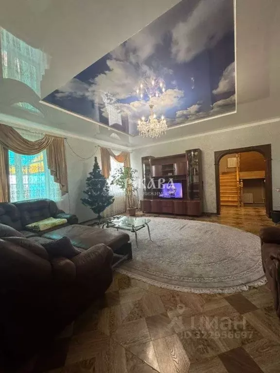 Коттедж в Белгородская область, Старый Оскол Горняк мкр, 34 (300 м) - Фото 0