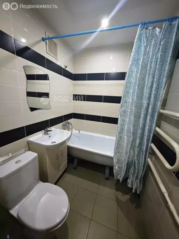 3-комнатная квартира: Канаш, переулок Б. Хмельницкого, 13 (56.2 м) - Фото 0