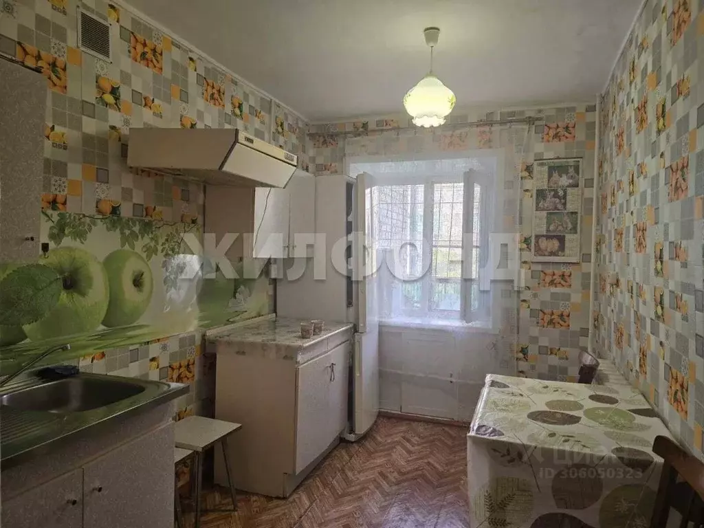 2-к кв. Забайкальский край, Борзинский район, Шерловая Гора пгт, ... - Фото 2