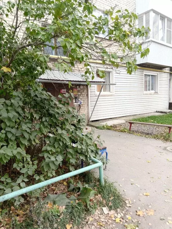 3-комнатная квартира: Богданович, Партизанская улица, 28 (79.1 м) - Фото 0