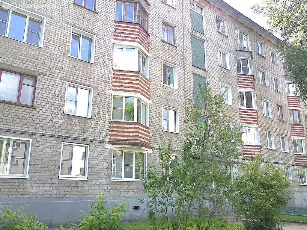 2-комнатная квартира: Кирово-Чепецк, проезд Дзержинского, 2 (51 м) - Фото 0