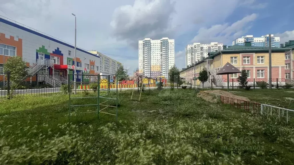 1-к кв. Курганская область, Курган Заозерный жилрайон, 5-й мкр, 24 ... - Фото 1