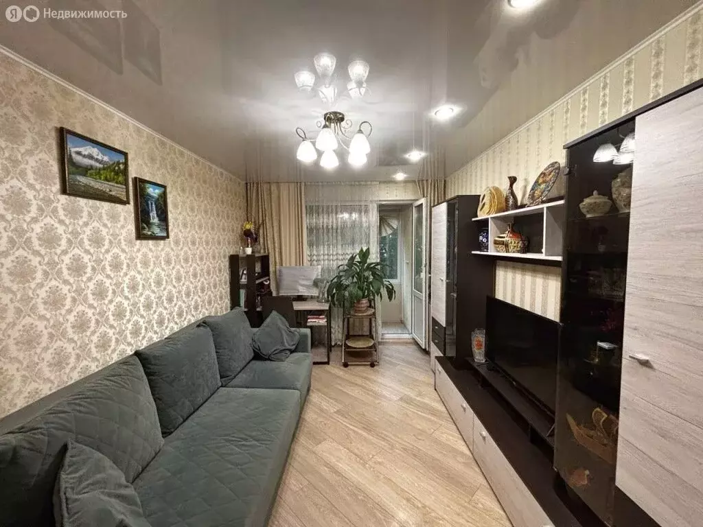 3-комнатная квартира: Кировск, бульвар Партизанской Славы, 6 (64.4 м) - Фото 1