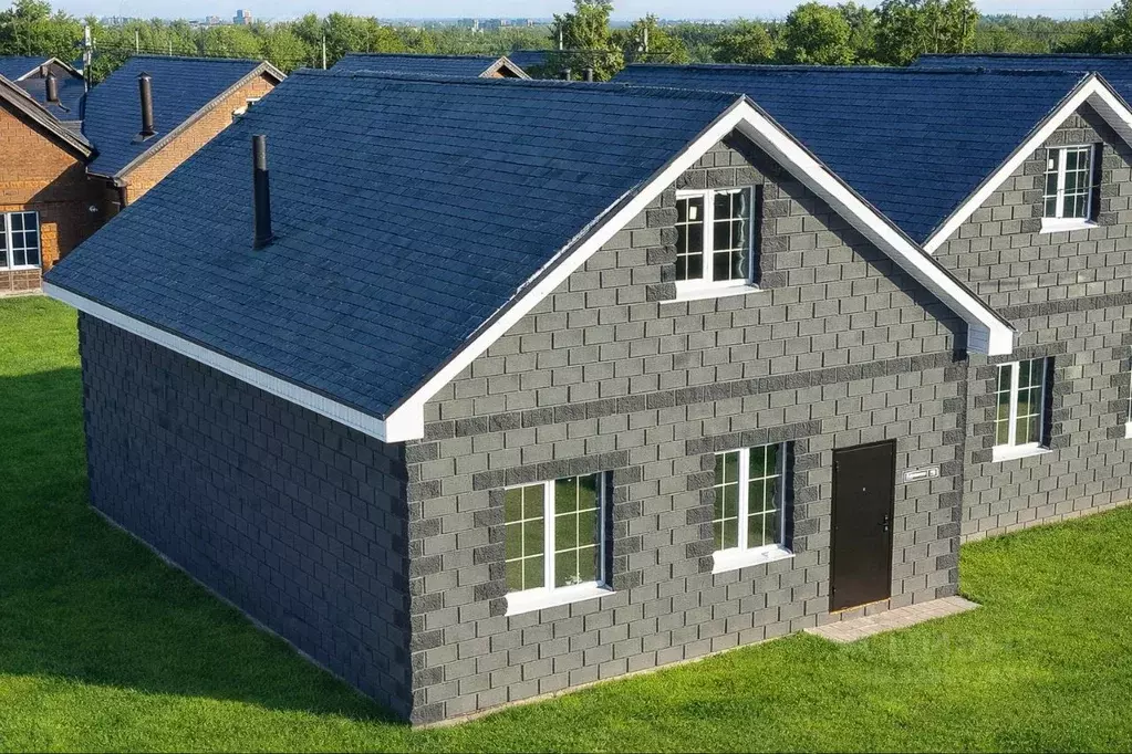 Таунхаус в Челябинская область, Магнитогорск ул. Лазаревская, 56 (78 ... - Фото 1