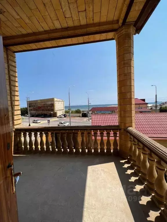 Дом в Дагестан, Дербент ул. Х. Тагиева, 33С (600 м) - Фото 1
