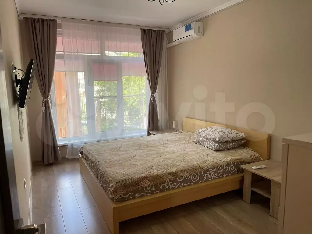 Комната 40 м, 1/3 эт. - Фото 1