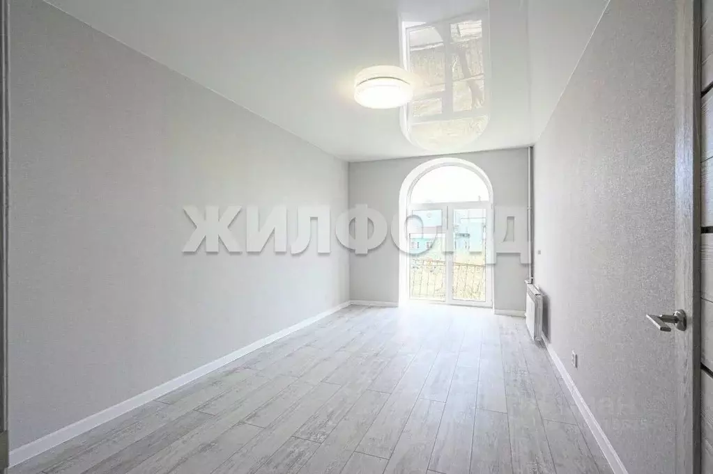 3-к кв. Новосибирская область, Новосибирск ул. Авиастроителей, 13А ... - Фото 1