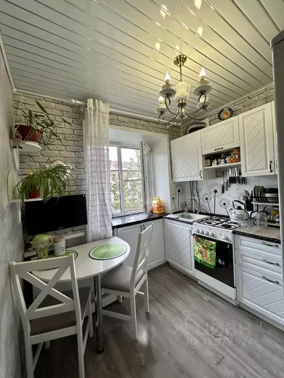 2-к кв. Тульская область, Новомосковск ул. Калинина, 34 (45.0 м) - Фото 0