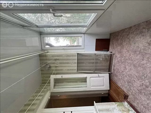 3-комнатная квартира: Ростов-на-Дону, Нахичевань, улица Ченцова, 77 ... - Фото 0