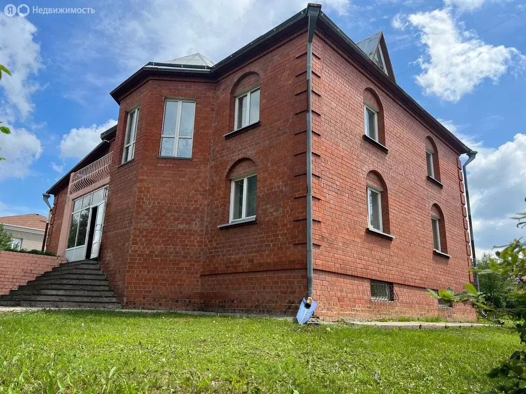 Дом в посёлок Молодёжный, Зелёная улица (315.6 м) - Фото 1