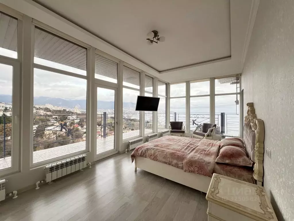 1-к кв. Крым, Ялта муниципальный округ, Ливадия пгт ул. Батурина, 15 ... - Фото 1