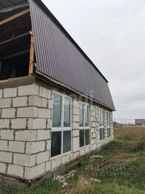 Дом в Краснодарский край, Ейский район, с. Кухаривка  (60 м) - Фото 1