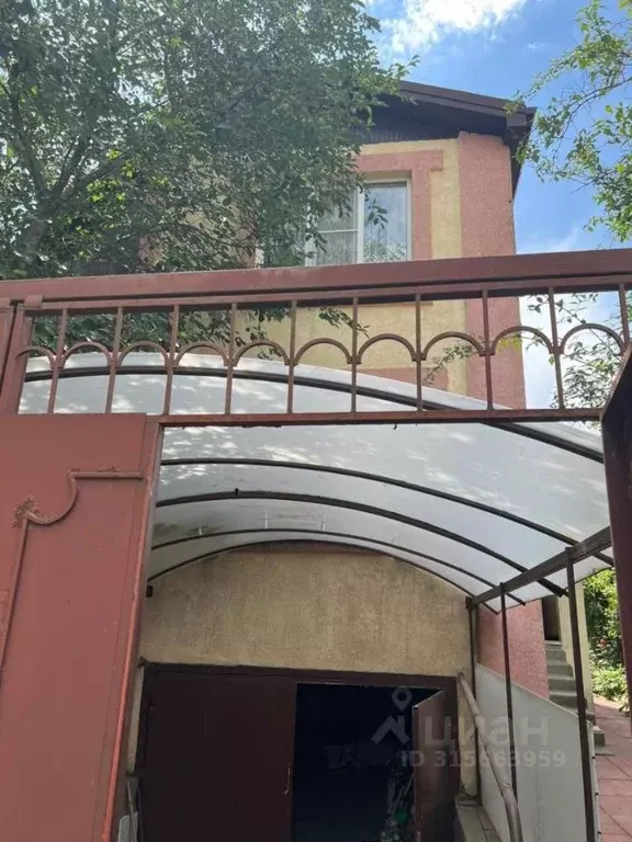 Дом в Ростовская область, Ростов-на-Дону ул. 9-я Залповая (80 м) - Фото 1