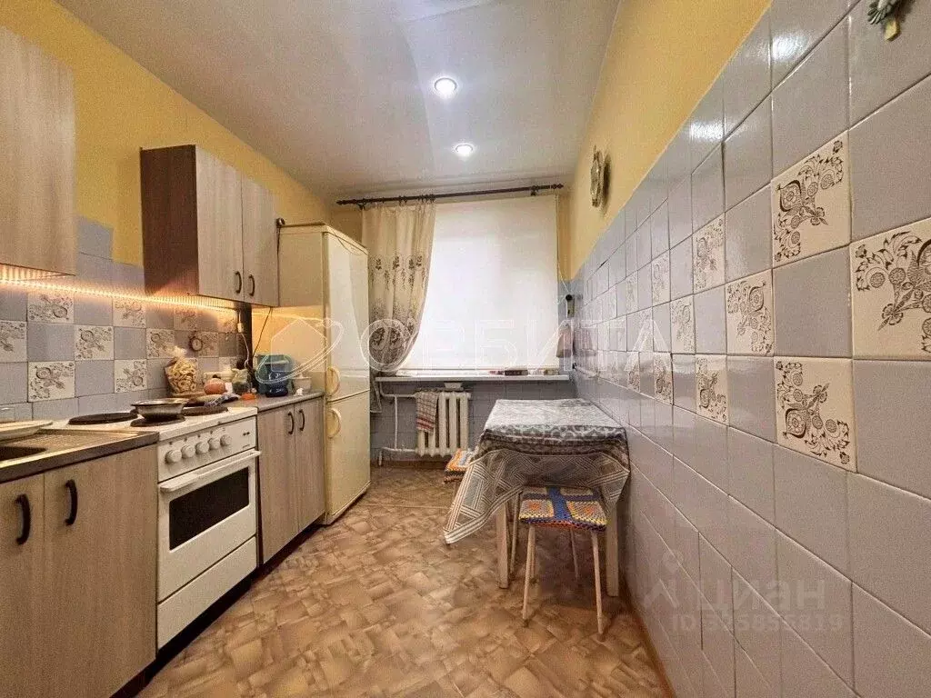 3-к кв. Тюменская область, Тюмень ул. 30 лет Победы, 104 (64.7 м) - Фото 1