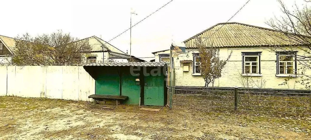 Дом в Белгородская область, Валуйский городской округ, с. Колосково ... - Фото 0