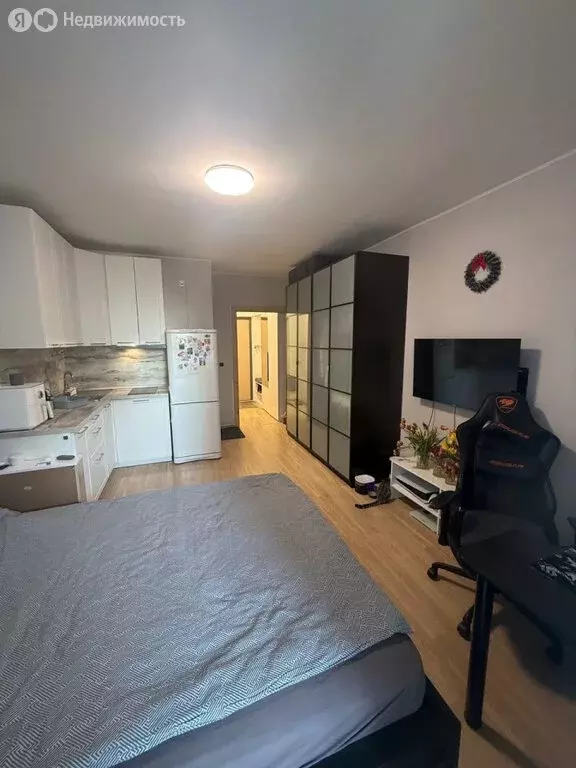 Квартира-студия: Екатеринбург, Ирбитская улица, 13 (24.7 м) - Фото 1