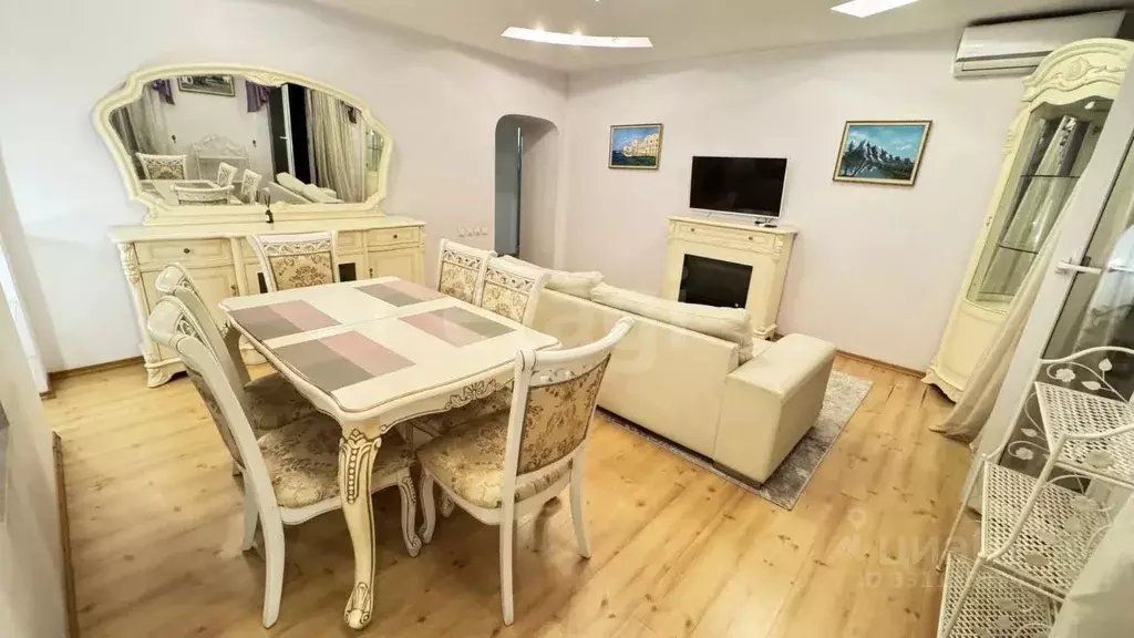 2-к кв. Севастополь ул. Большая Морская, 48 (59.6 м) - Фото 1
