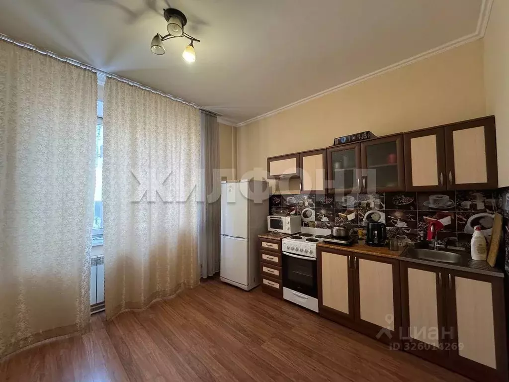 2-к кв. Хакасия, Абакан ул. Чехова, 95к2 (95.0 м) - Фото 1