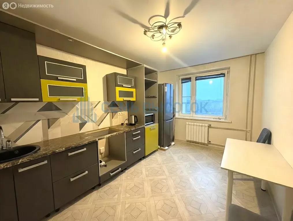 3-комнатная квартира: Подольск, улица 50 лет ВЛКСМ, 21 (76.2 м) - Фото 1