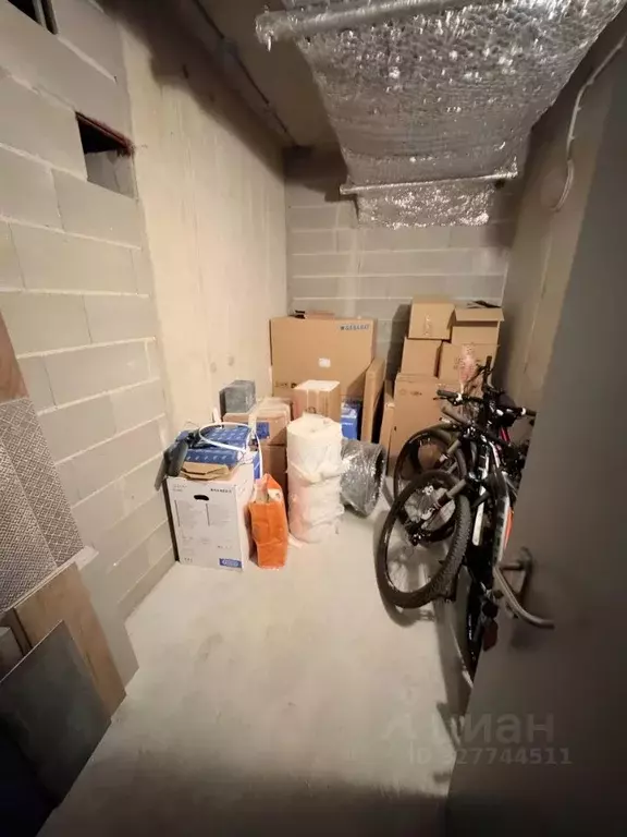 Гараж в Санкт-Петербург Петровский просп., 11к2 (8 м) - Фото 1