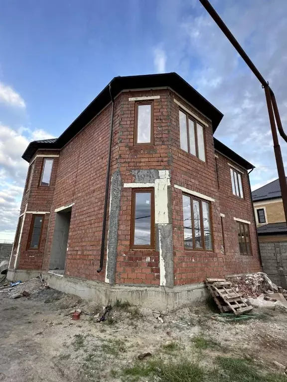 Дом в Дагестан, Махачкала ул. Мисриханова, 35 (208 м) - Фото 2