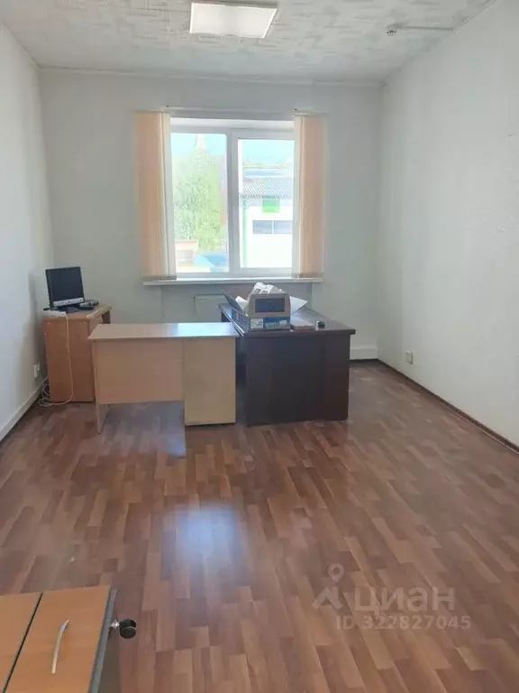 Офис в Коми, Сыктывкар Гаражная ул., 9 (18 м) - Фото 1